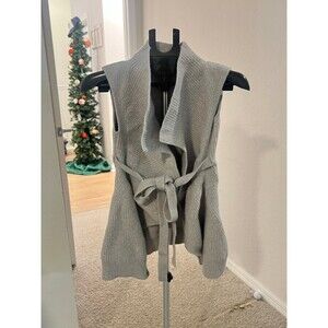 Weekend Max Mara Light Gray Knit Sleeveless Wrap Vest